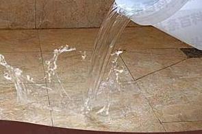 康巴什漏水维修 免砸砖防水材料该如何施工